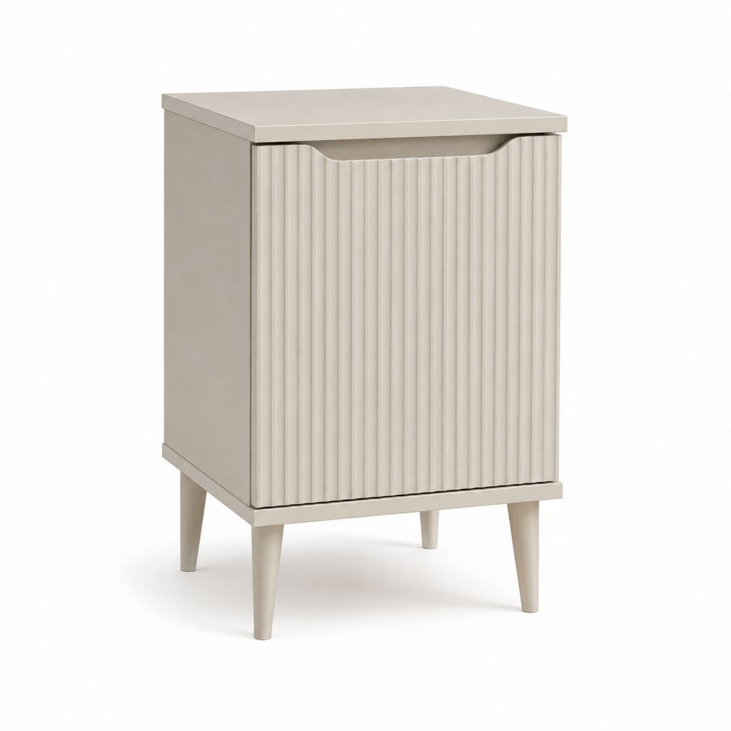 Table de chevet rectangulaire crème en panneaux MDF avec porte rainurée 45 x 40 x 65 cm